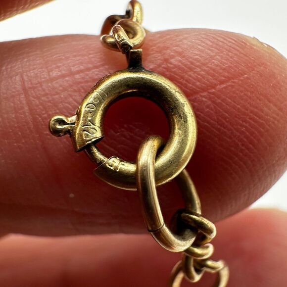 Vintage 1/20 12k GF yellow gold charm bracelet with three charms! - Picture 12 of 14